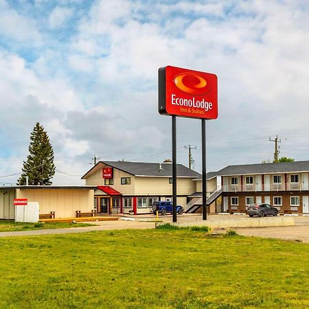 Econo Lodge Inn & Suites Pincher Creek Kültér fotó