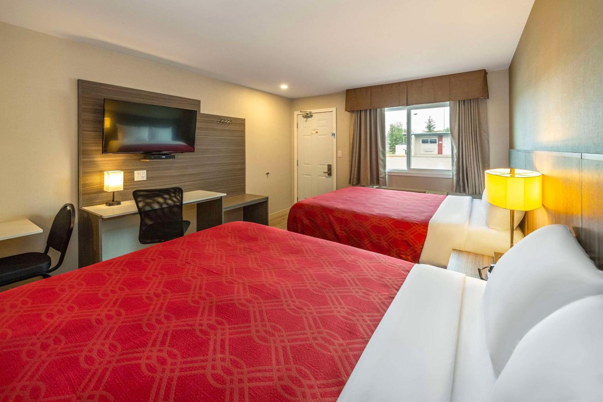 Econo Lodge Inn & Suites Pincher Creek Kültér fotó