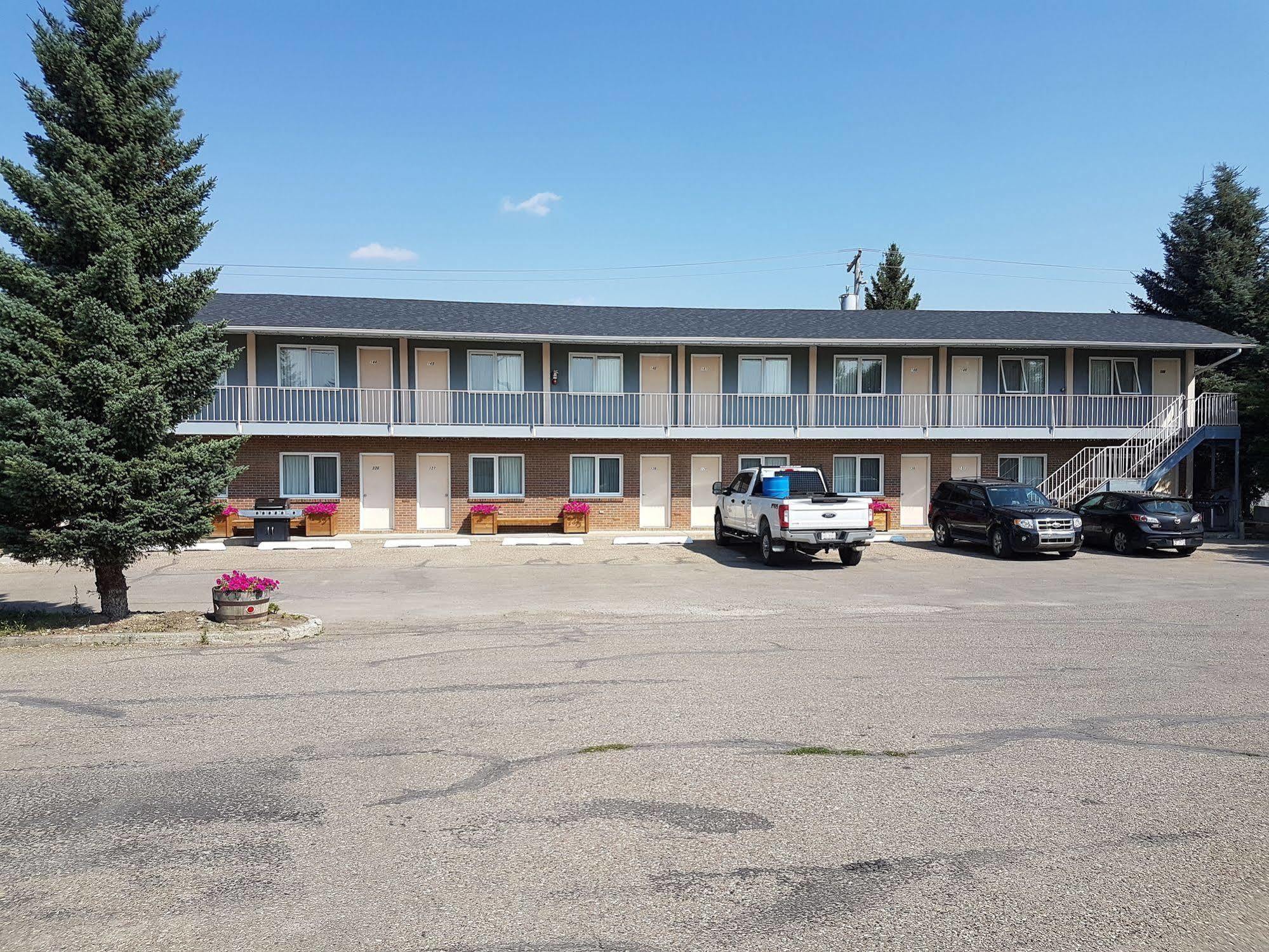 Econo Lodge Inn & Suites Pincher Creek Kültér fotó